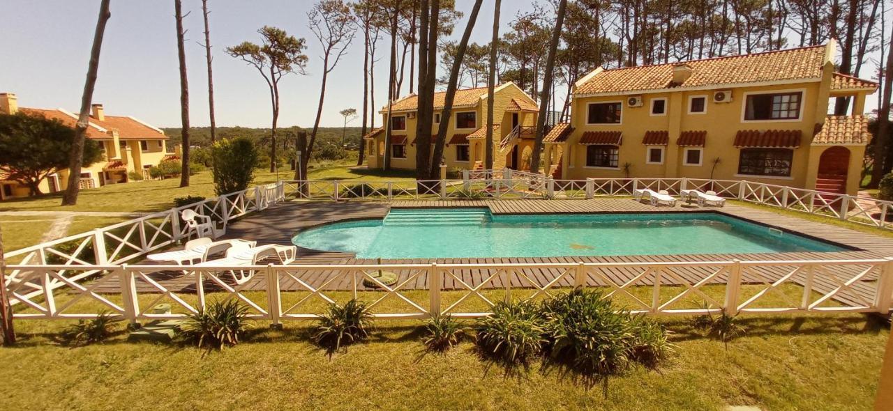 Aparthotel Pino Dorado Manantiales Esterno foto