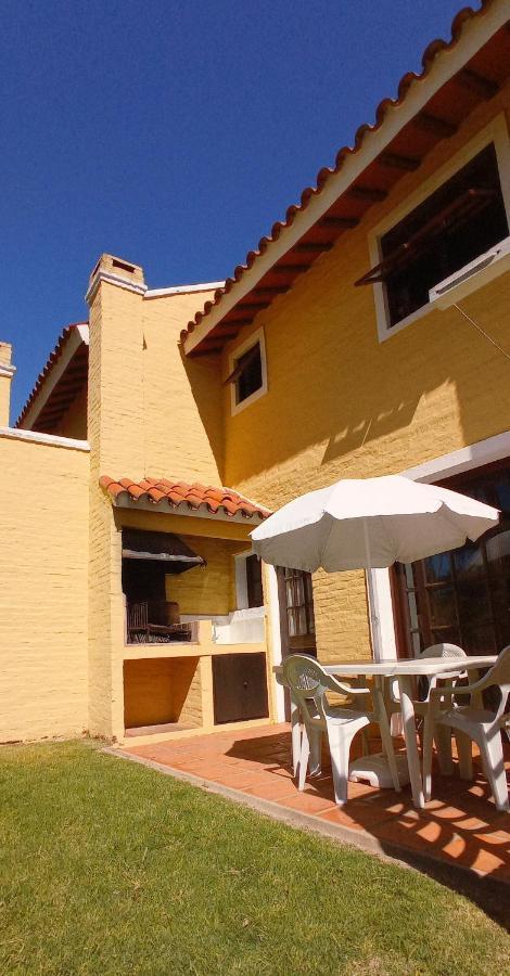 Aparthotel Pino Dorado Manantiales Esterno foto